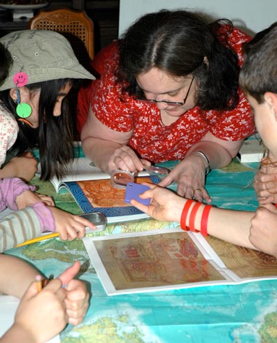 Laurie teaching an art class